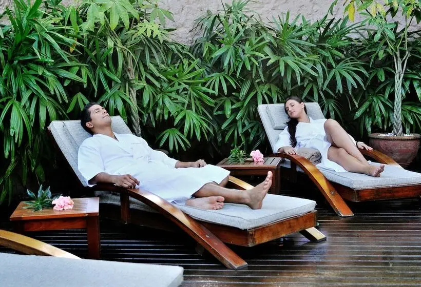 هتل Casuarina Resort And Spa