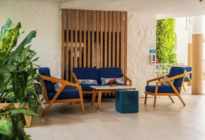هتل Casuarina Resort And Spa