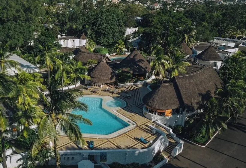 هتل Casuarina Resort And Spa