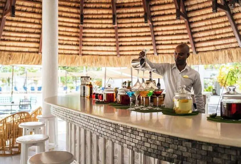 هتل Casuarina Resort And Spa