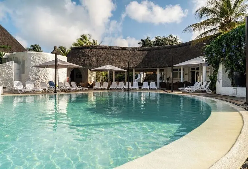 هتل Casuarina Resort And Spa