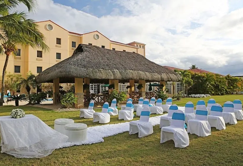 ホテル Four Points By Sheraton Santo Domingo
