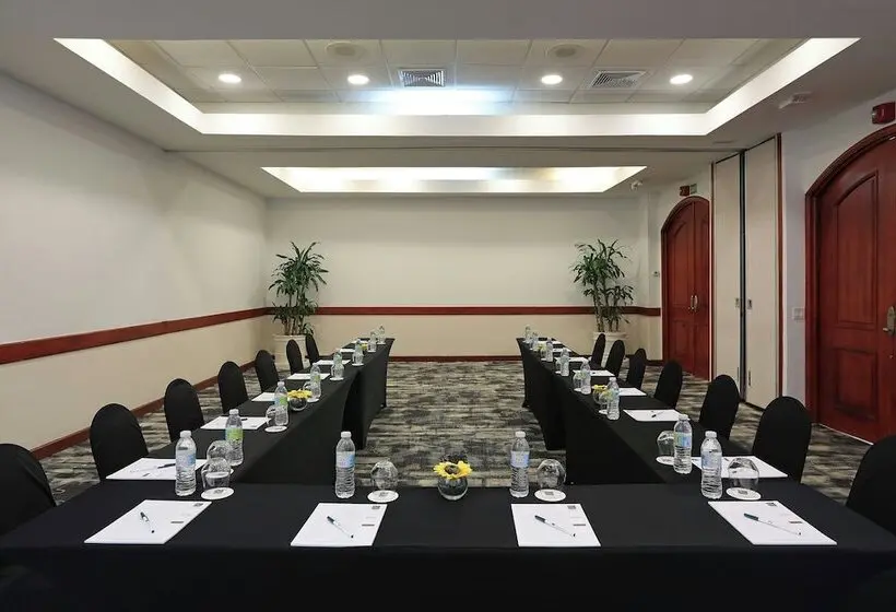 ホテル Four Points By Sheraton Santo Domingo