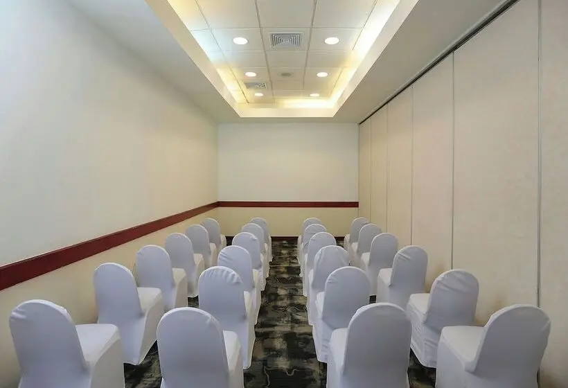 ホテル Four Points By Sheraton Santo Domingo