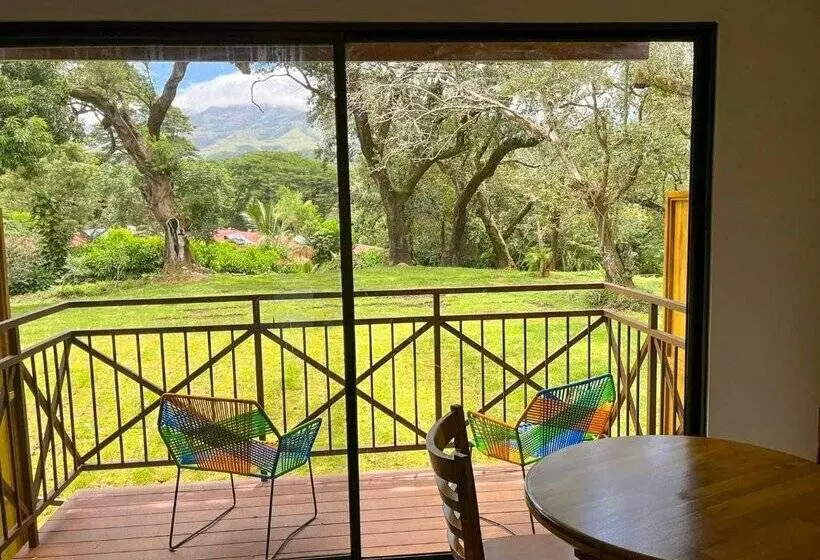 هتل Hacienda Guachipelin