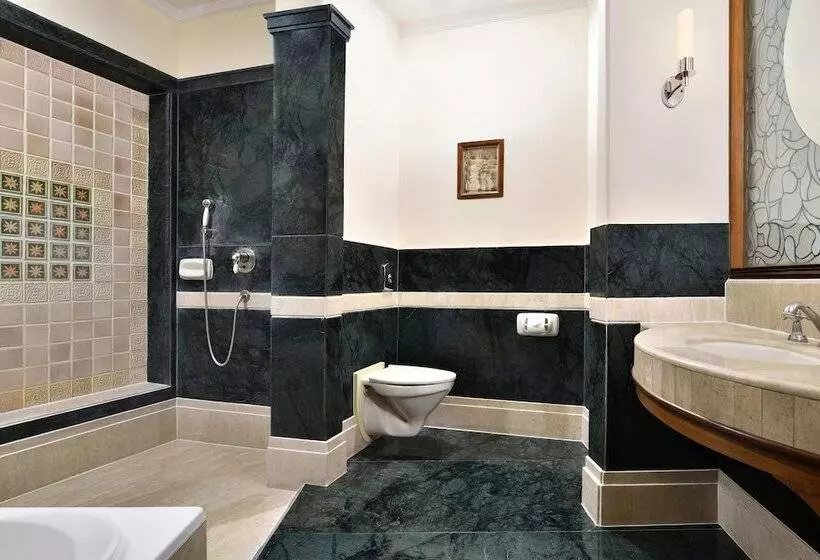 Отель Le Méridien Jaipur Resort & Spa