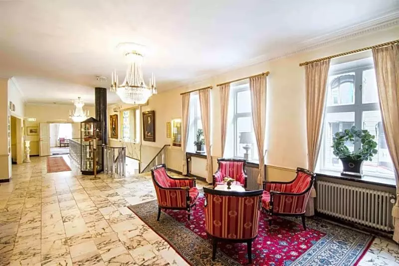 Mayfair Hotel Tunneln