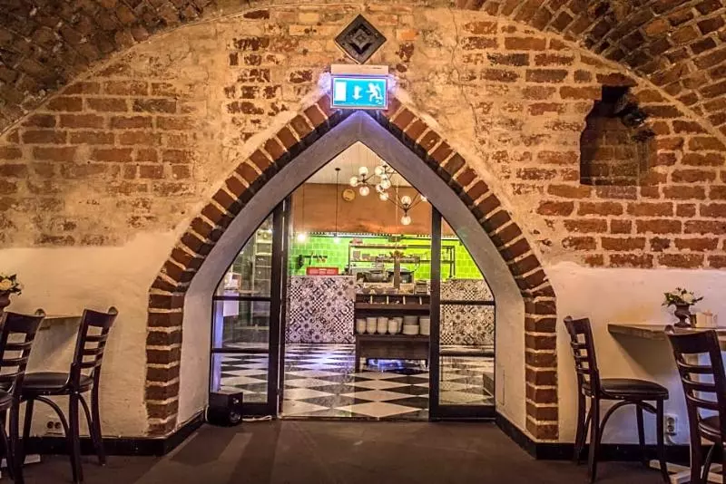 Mayfair Hotel Tunneln