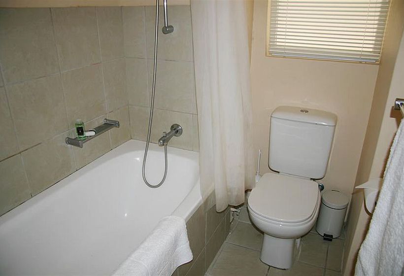 فندق Mouille Point Village