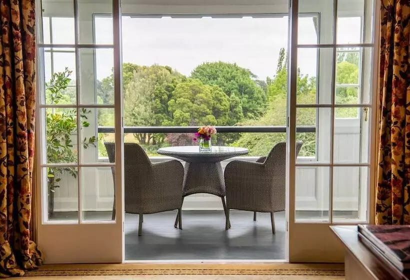 هتل Otahuna Lodge