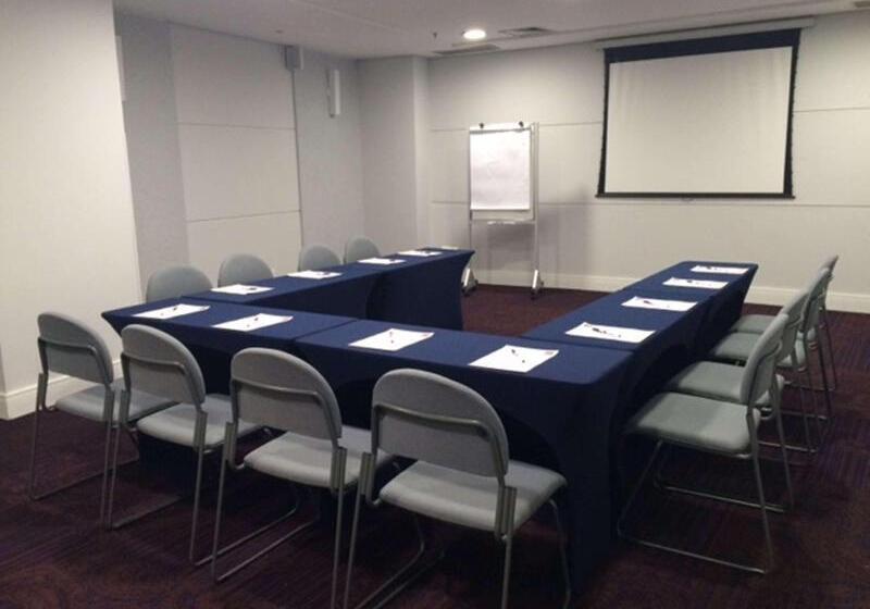 Otel Radisson  Alphaville