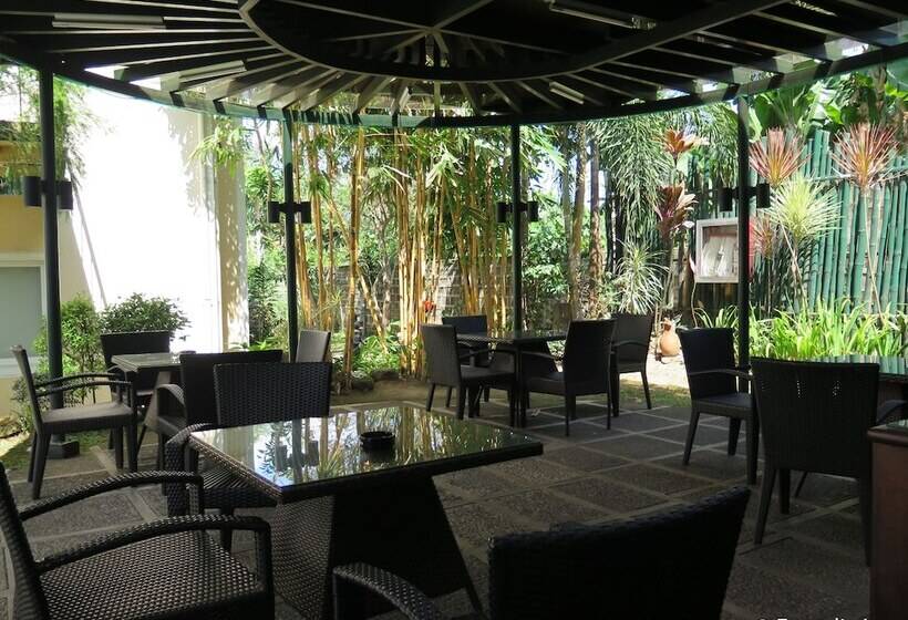 Microtel By Wyndham Batangas