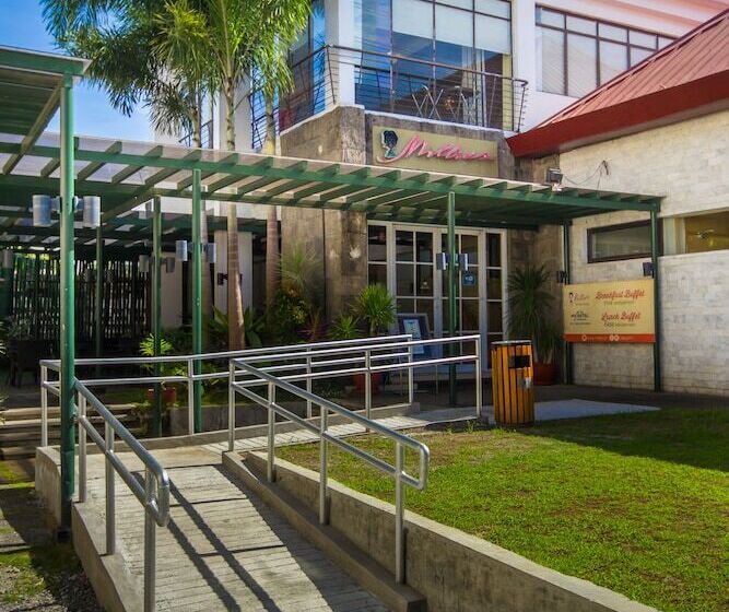 Microtel By Wyndham Batangas