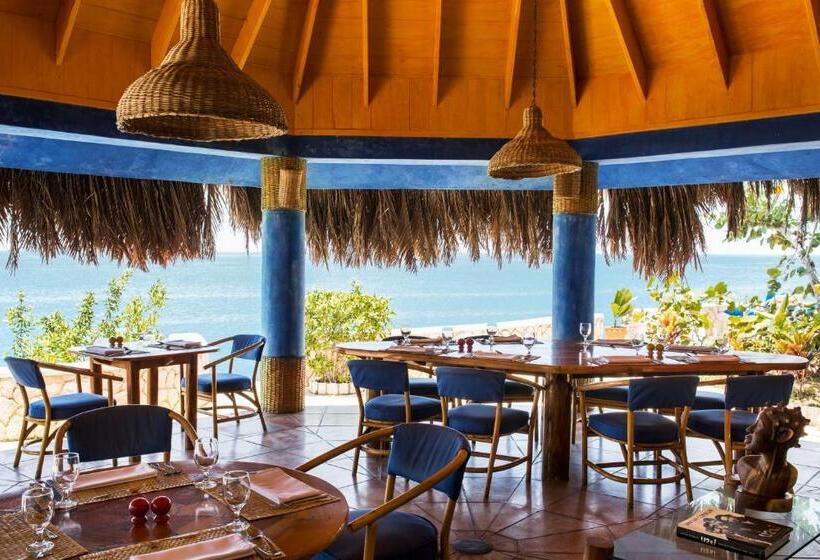 استراحتگاه The Caves