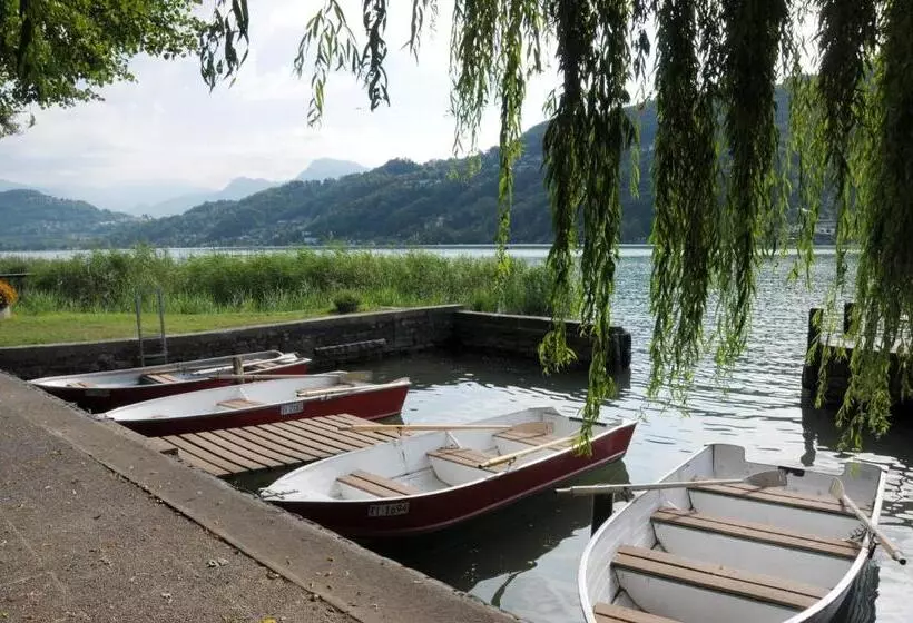 ホテル Centro Magliaso