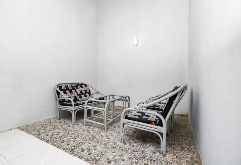 Hotel Oyo Life 3153 D Homey