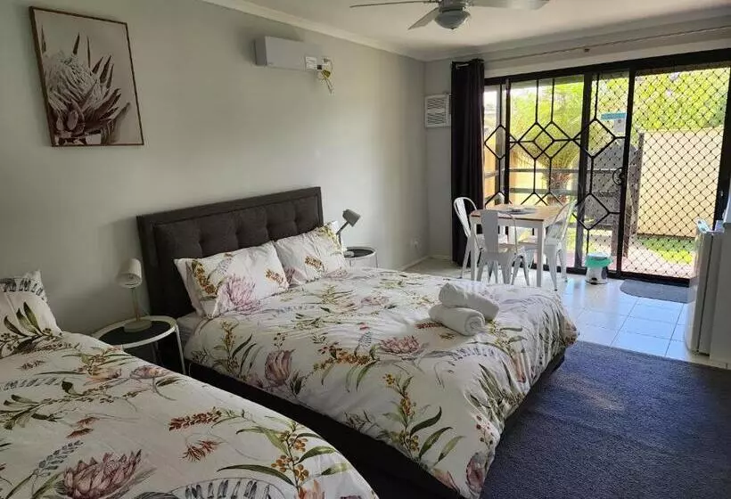 Motelli Chateau Bass