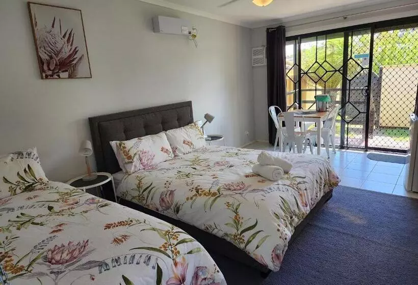 Motelli Chateau Bass