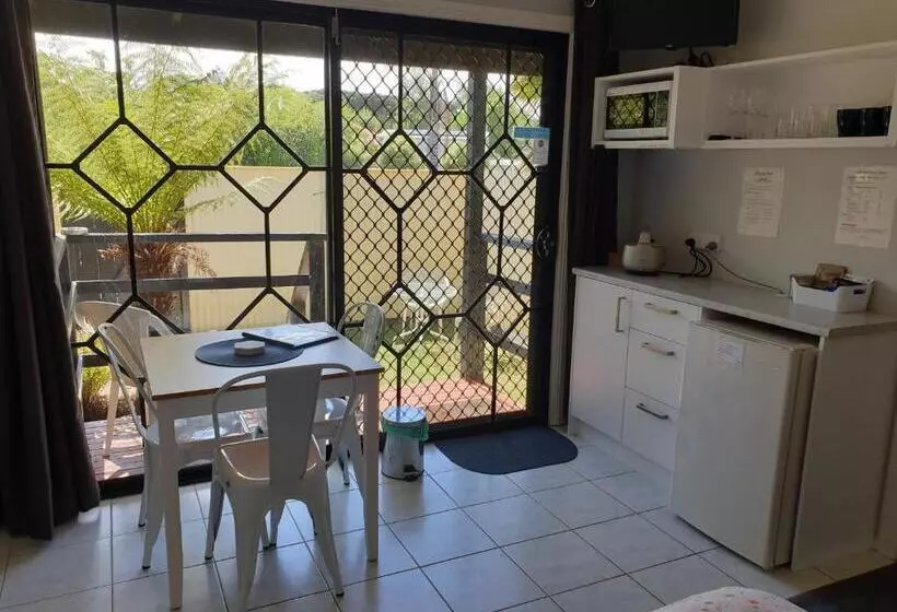 Motelli Chateau Bass