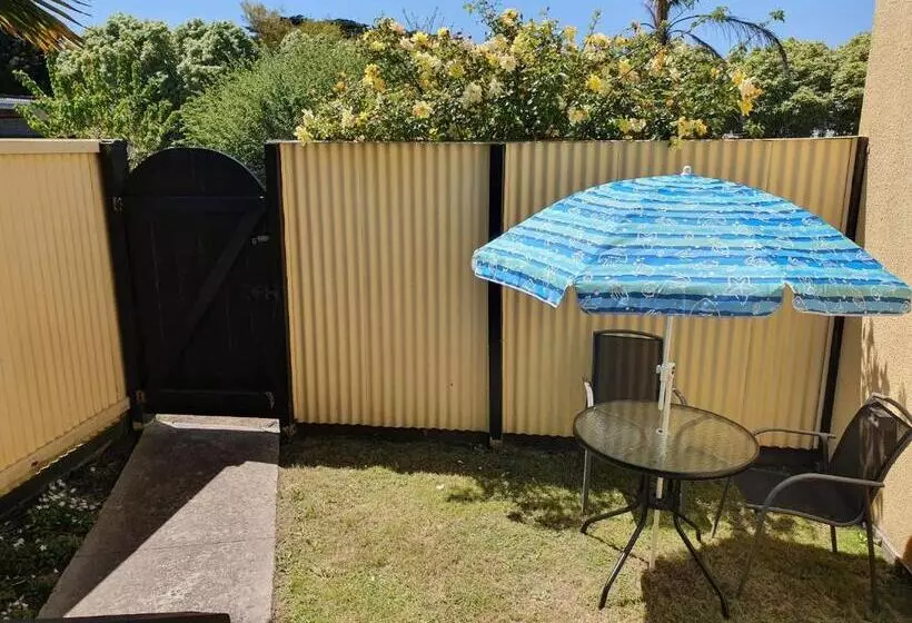 Motelli Chateau Bass