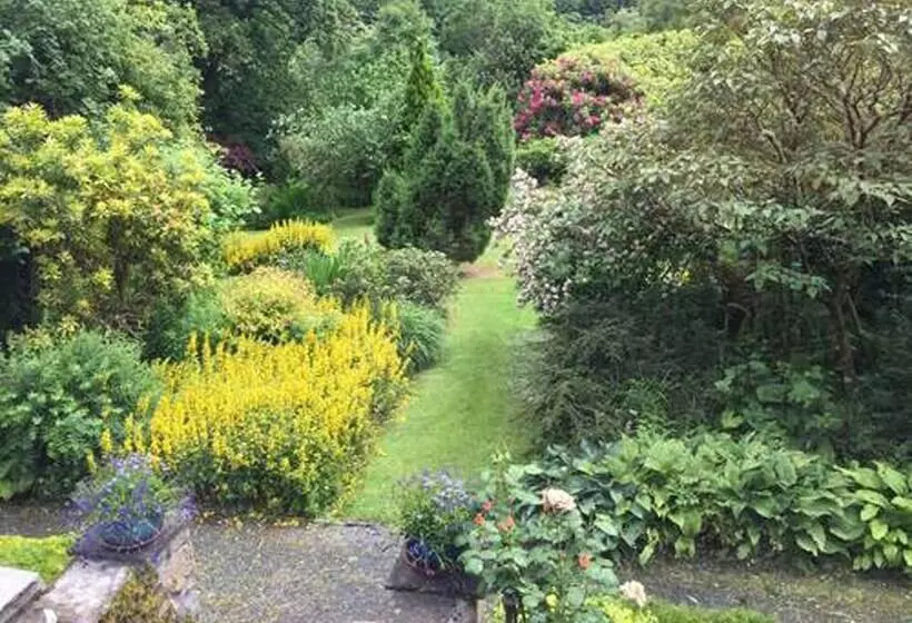Cwm Irfon Lodge Cottages