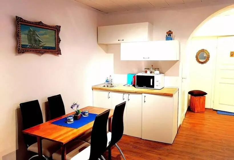 هتل Meridian Apartments