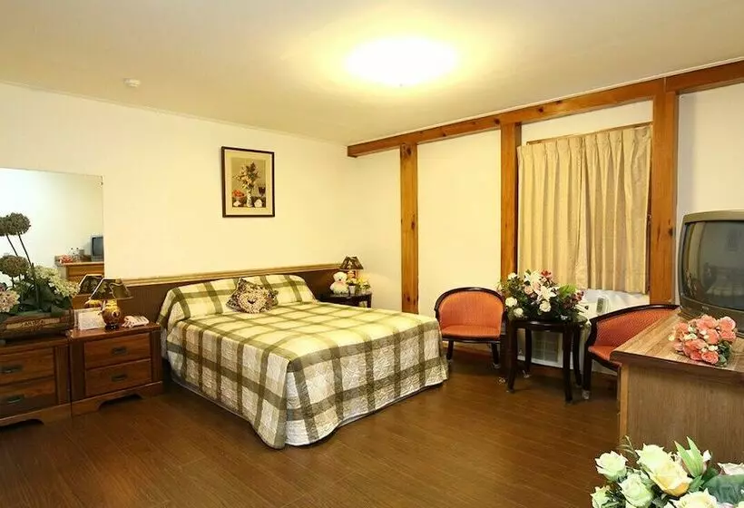 هتل Taitung Garden Cabin