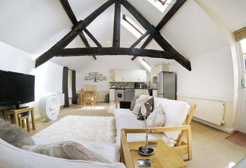 Bryn Melyn Farm Cottages  5 Luxury Cottages In A Stunning Setting With Wood Fired Hot Tub