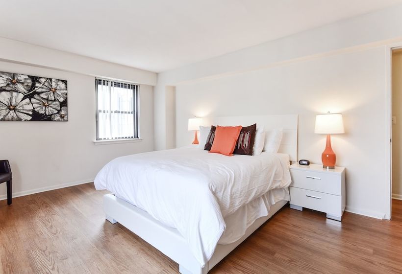 Global Luxury Suites At Emerson Place