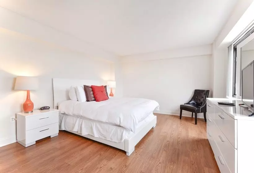 Global Luxury Suites At Emerson Place