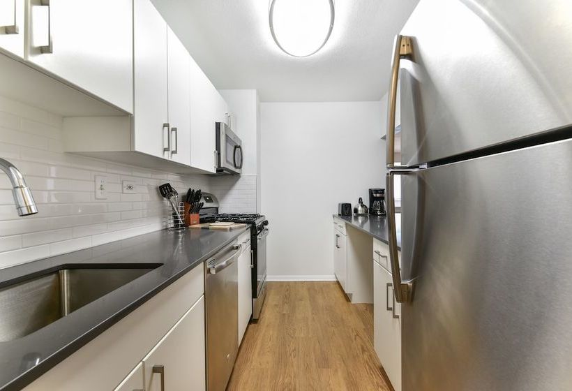 Global Luxury Suites At Emerson Place