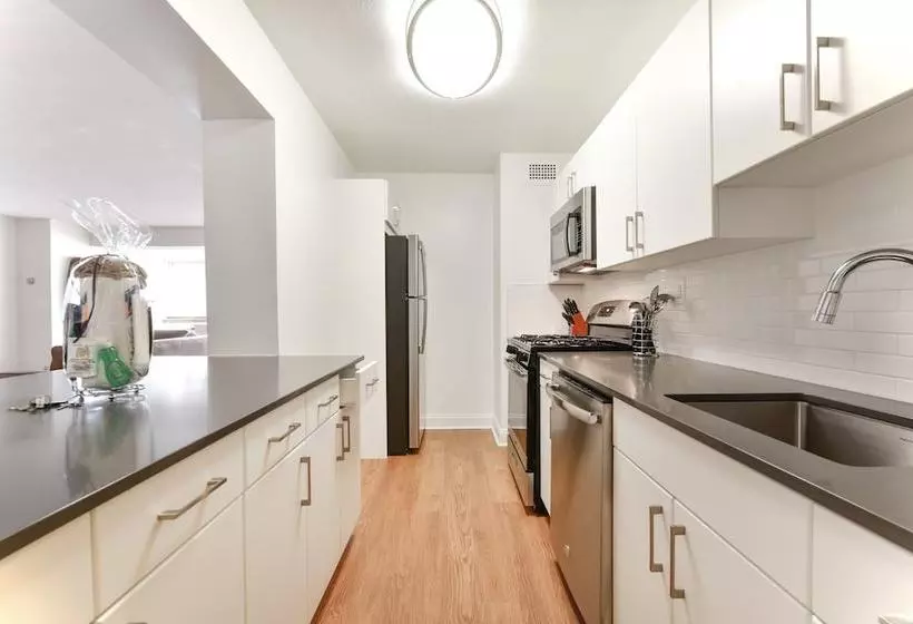 Global Luxury Suites At Emerson Place