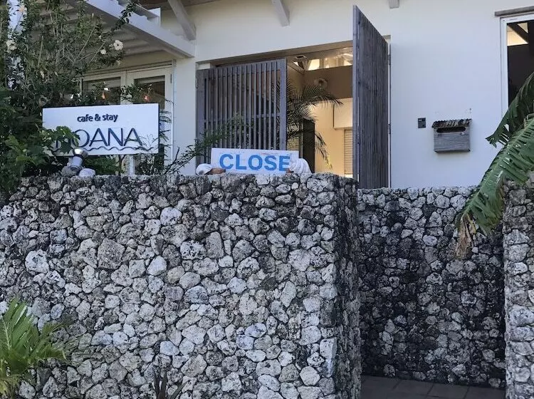 Hotelli Cafe & Stay Moana