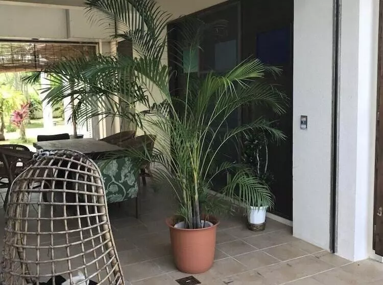 Hotelli Cafe & Stay Moana