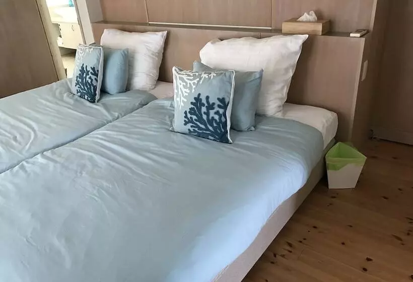 Hotelli Cafe & Stay Moana