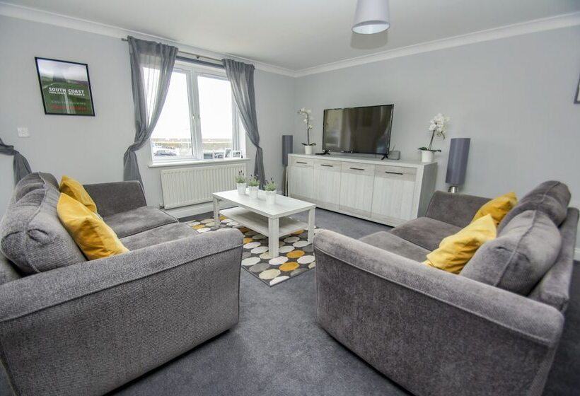 Marina Apartment Parking By Brighton Holiday Lets