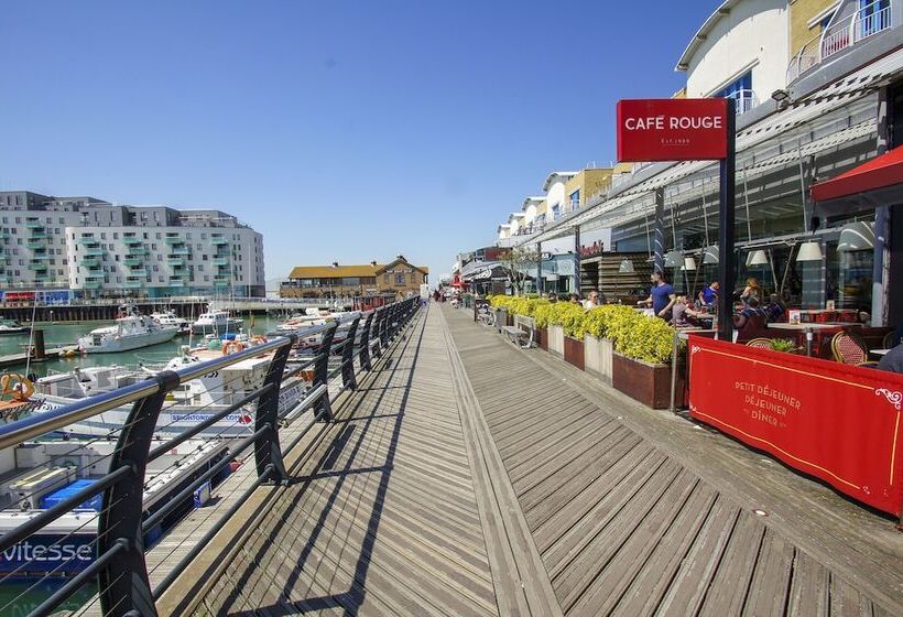 Marina Apartment Parking By Brighton Holiday Lets