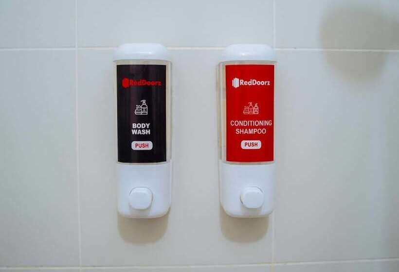 پانسیون Reddoorz Premium @ Smdc Taguig