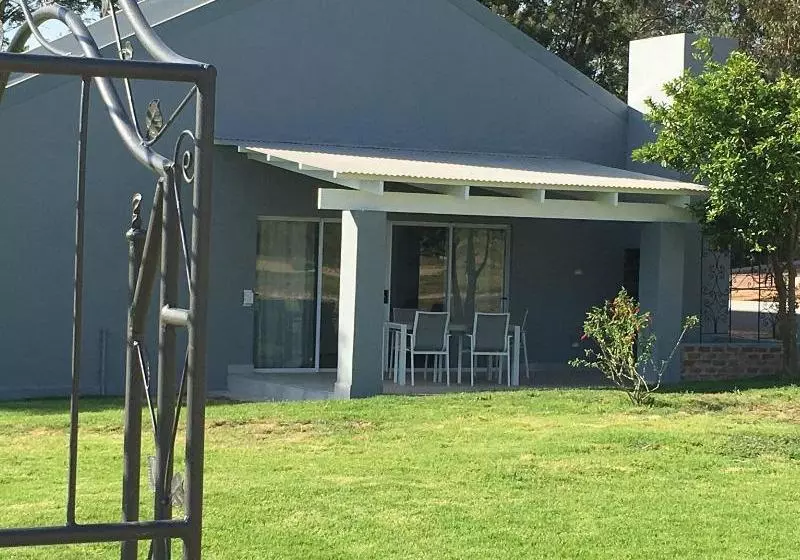 Majatalo Sweetwater Guest House