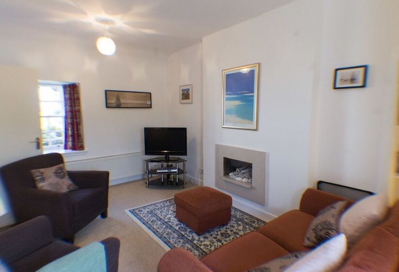 Silver Lining   Cottage By The Sea