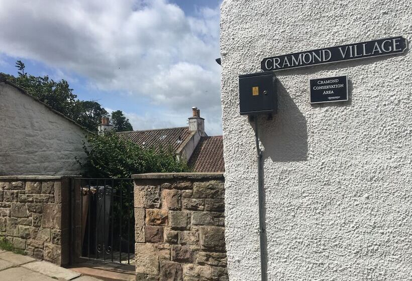 Silver Lining   Cottage By The Sea