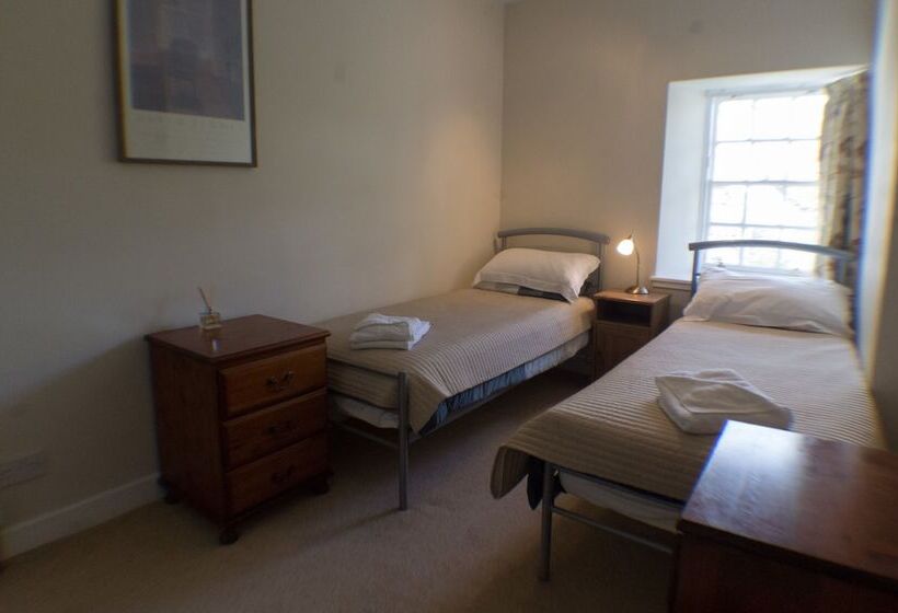 Silver Lining   Cottage By The Sea