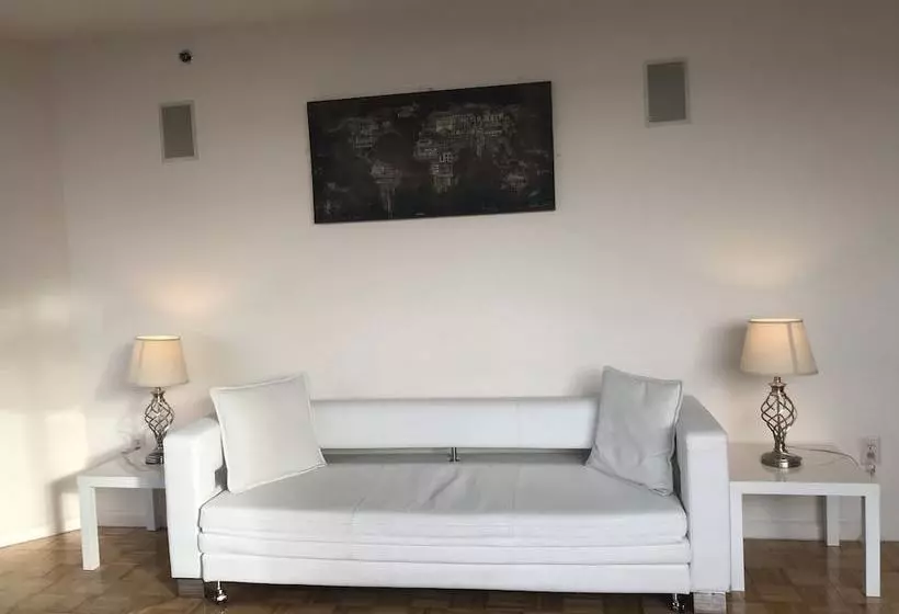 Skyview Luxury Suites  New York City