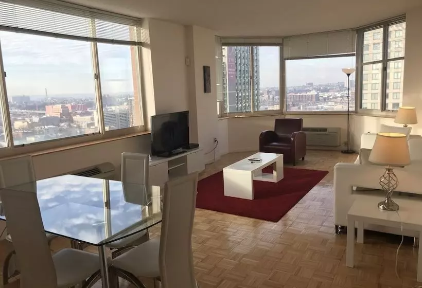 Skyview Luxury Suites  New York City