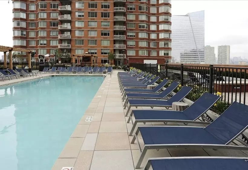 Skyview Luxury Suites  New York City
