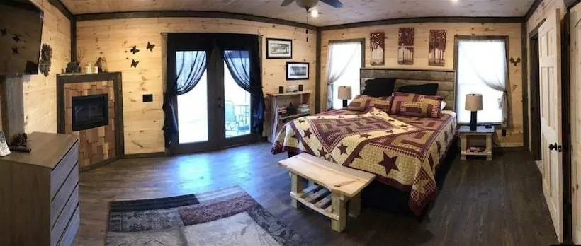 Treetops Retreat