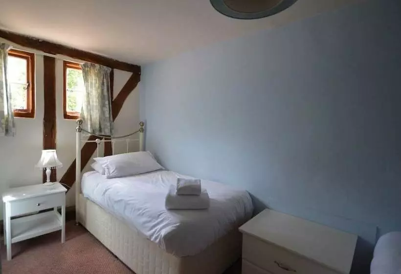 Whitewells Farm Cottages