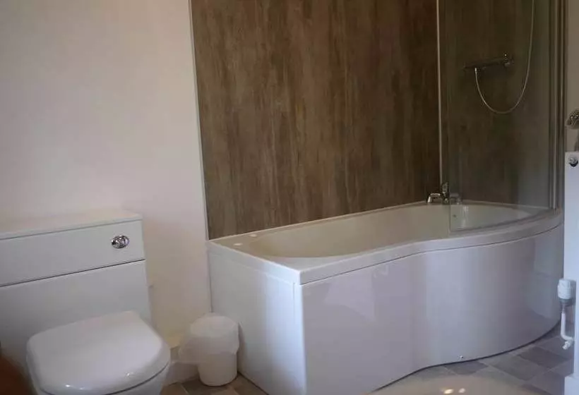 Whitewells Farm Cottages