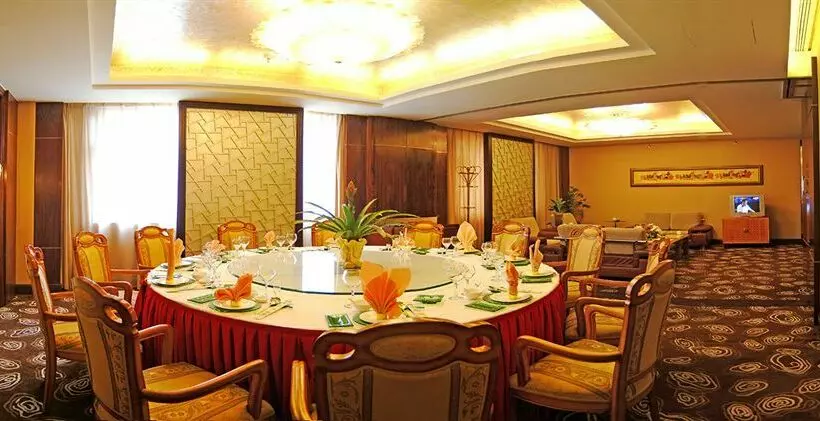 ホテル Wuhan Premier Mayflowers