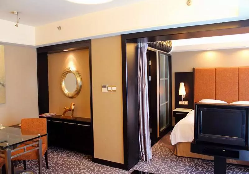 ホテル 999 Royal Suites & Towers